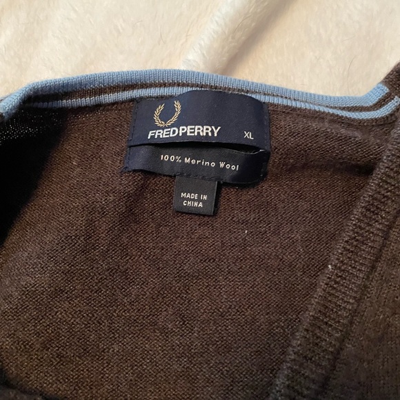 Fred Perry V neck sweater - Picture 3 of 3